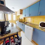 Apartamento Sergi, Planta Baja, Terraza Y Piscina By Family Homes