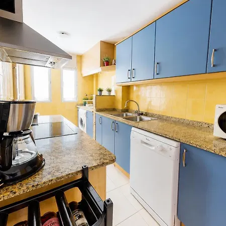 Apartment Sergi En Con Terraza, Parking Y Piscina A 150m De La Playa By Family Homes *